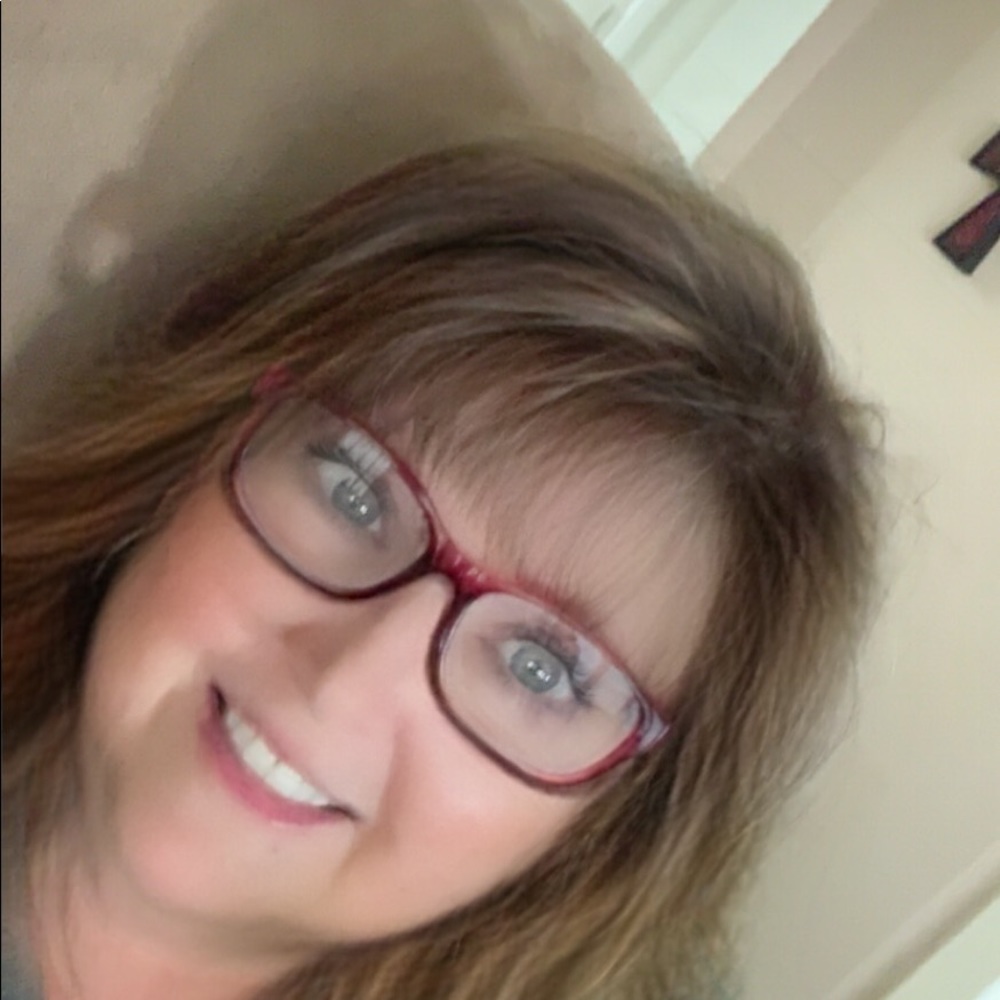 Meet your Posher, Ellen